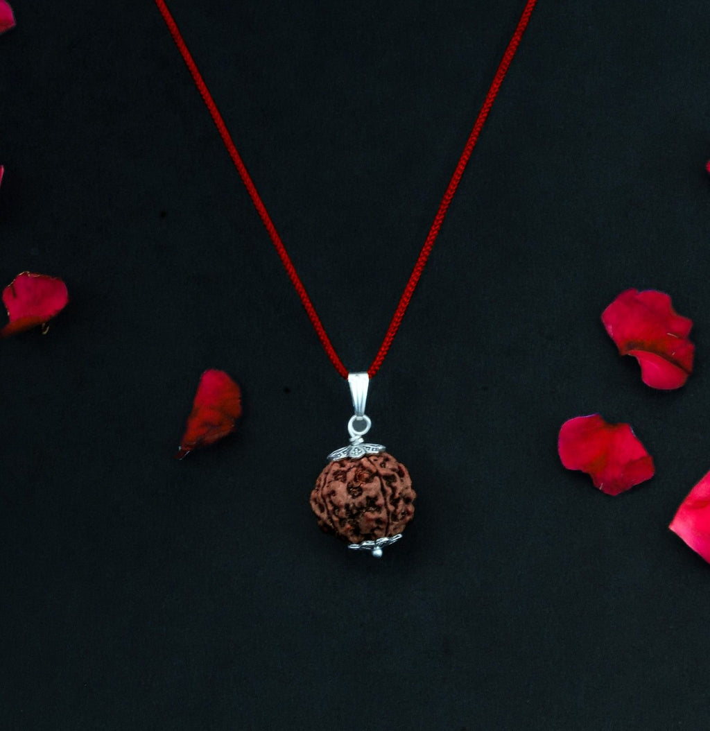 5 Mukhi Nepali Rudraksha (red)