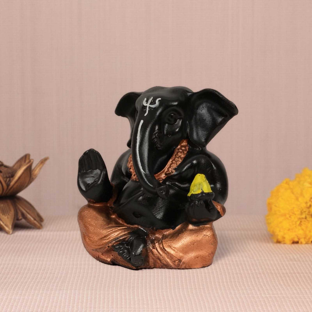 Trishul Tilak Ganpati Idol for Car Dashboard (2.7 inches)